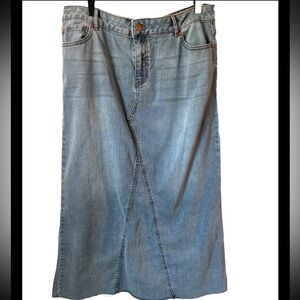 Denim skirt Maxi Jean Skirt size 14. EUC. Cotton Blend, back Slit. Closet Staple